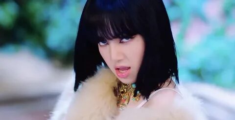Blackpink Lisa, Like You, Pearl Necklace, Chokers, Lily, Jewelry, Kpop, Fas...