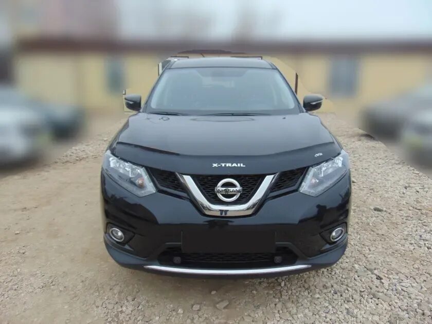 Дефлектор nissan x trail. Дефлектор капота Nissan x-Trail t32. Nissan x Trail t32 с дефлекторами. Накладка на капот Nissan x-Trail t-32. Капот Nissan x-Trail t32.