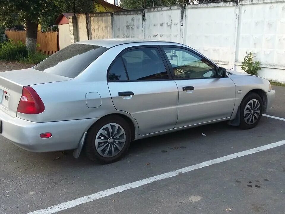 Мираж 2000 года. Митсубиси Мираж 2000 седан. Mitsubishi Mirage 2000 1.5. Mitsubishi Mirage 1999 седан. Митсубиси седан 2000.