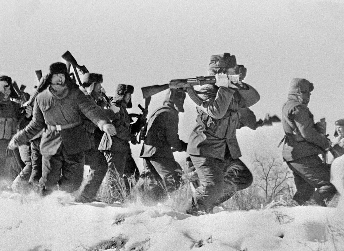 Годы советско китайского конфликта. Даманский 1969. Конфликт на острове Даманский 1969. Пограничный конфликт на острове Даманский 1969. Бой за остров Даманский в 1969 году.