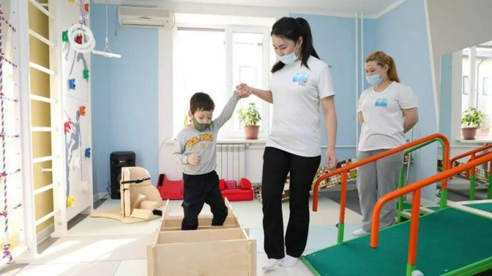 Атырау. Садик казахстана снаружи. Тренер атырау фк. Children's rehabilitation center. Атырау детский.