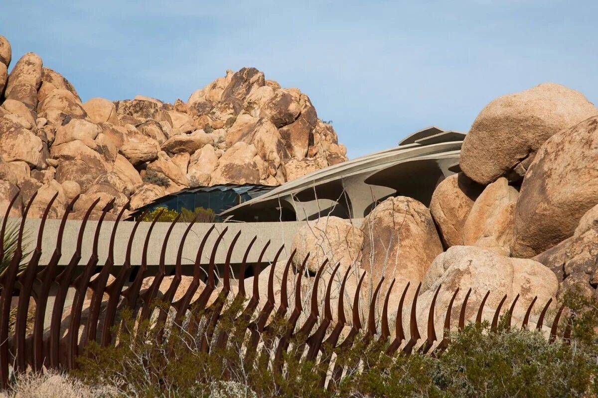 Архитектор кендрик бангс келлог. Дом в пустыне кендрик бангс келлог стиль. High desert. Дом в пустыне кендрик бангс. Дом в пустыне кендрик.