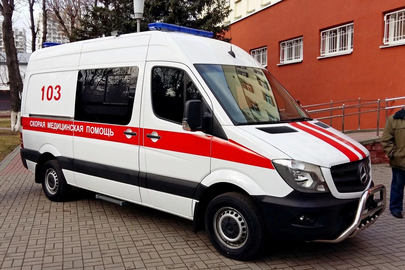мерседес спринтер смп. машина скорой. машина скорой помощи. лада ларгус ссмп. скорая помощь.