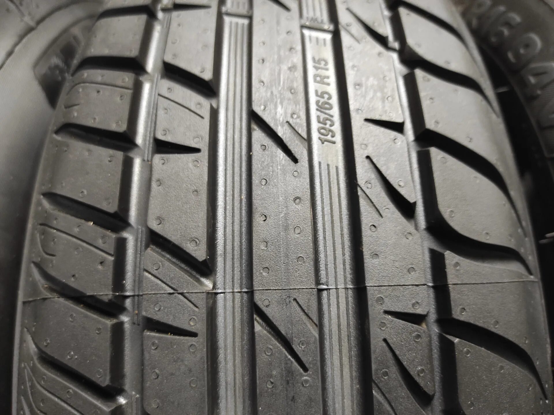 Аст шина астрахань. Tigar high performance 195/65 r15. Шина tigar ice 195/65 r15 95t. Автошина r16 195/55 tigar winter 87h зима 441917. Tigar high performance 195/65 r15.