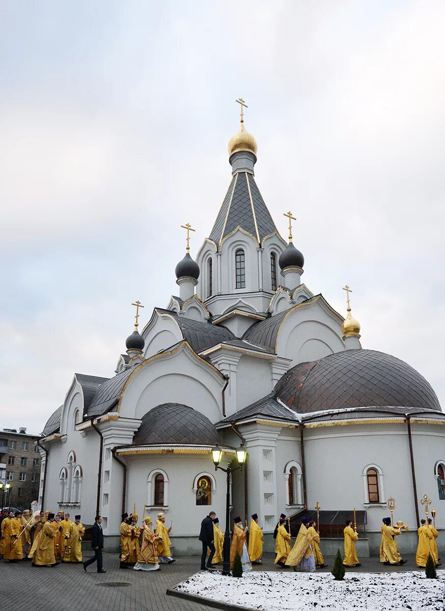 Суть трех церквей. Храм на Дубровке в Москве.