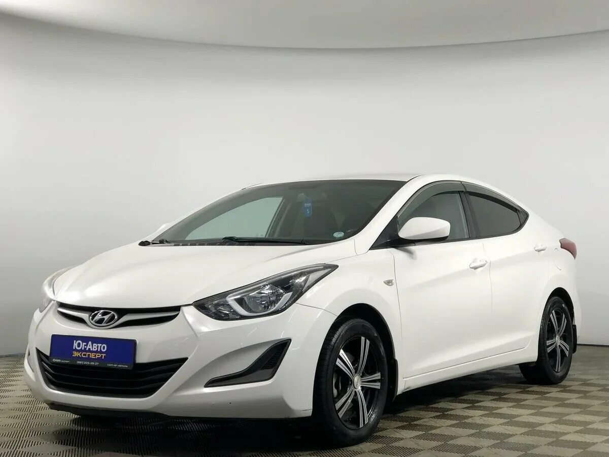 Автомобили с пробегом хундай. Hyundai Elantra 2013. Хендай Элантра 2013 года. Хендай Элантра 2013 1.8. Hyundai Elantra 1.