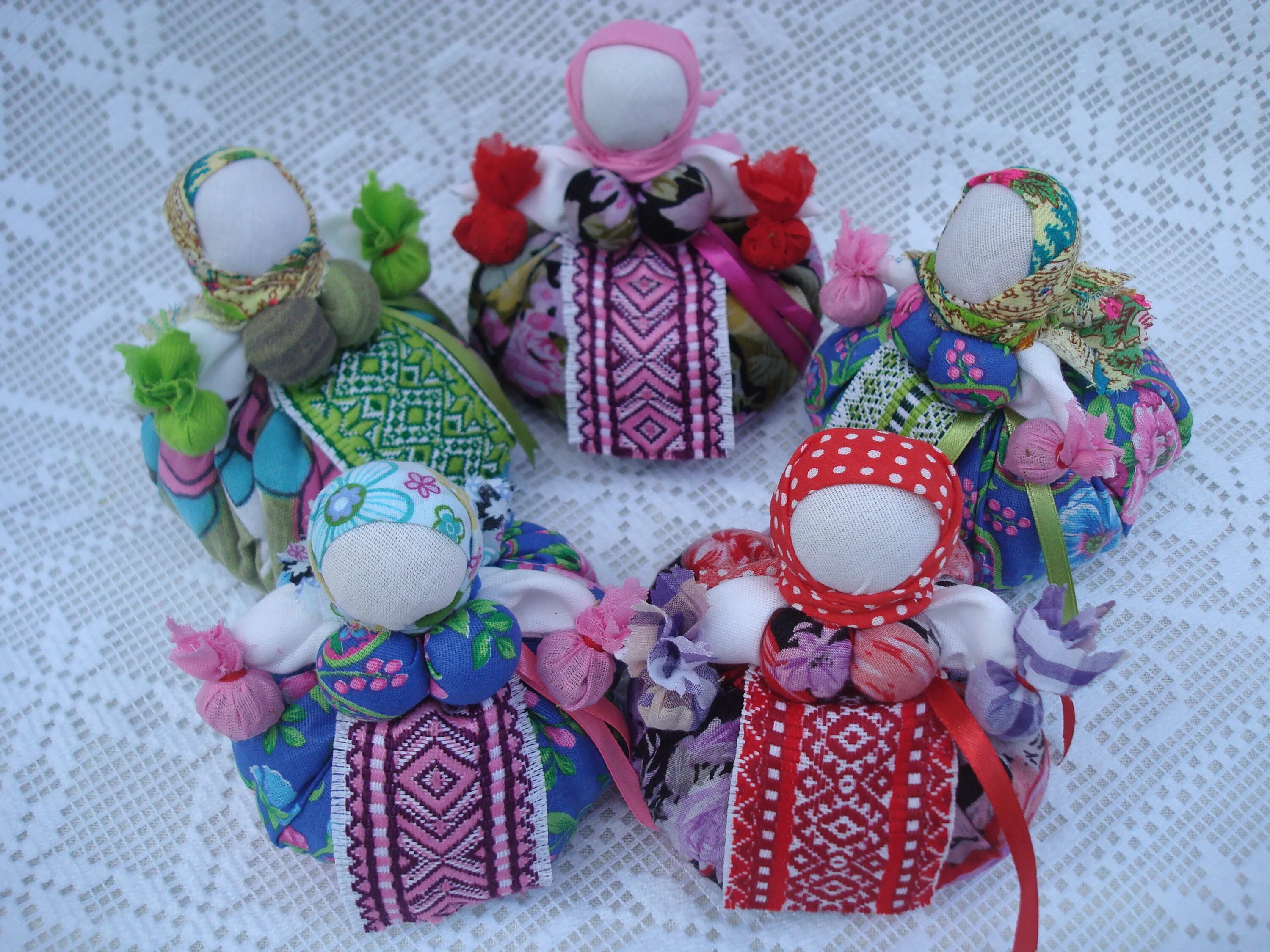 обережная кукла мастер класс. славянские куклы обереги желанница. кукла- оберег мотанка мастер класс. кукла мотанка оберег. кукла мотанка схема.