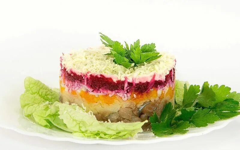 Салат шуба вегетарианский. Скумбрия под шубой салат. Салат с копченой скумбрией слоями. Салат сельдь под шубой с яйцом. Салат со скумбрией.