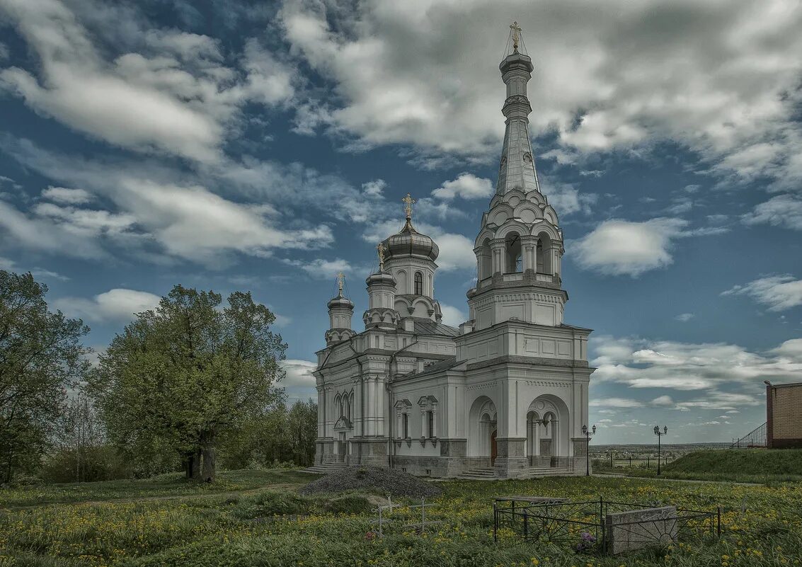 Низино в контакте. Церковь Александры царицы в Низино. Церковь Низино великомученицы Александры. Храм Святой великомученицы Александры в Низино. Храм Святой мученицы царицы Александры.