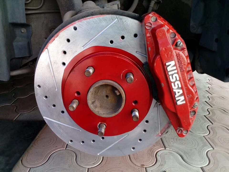 Хорошие тормозные диски на ниссан. Nissan 300zx тормоза. 300zx brake 280mm. тормозные диски для nissan z32. ниссан 300 zx тормоза.