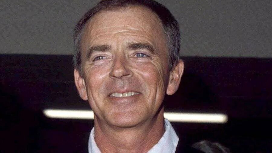 Недавно ушедшие американские актеры. Американский актёр николсон джек. Робин уильямс в очках. Американский актер недавно умерший. Американские актеры,умершие в 2012.