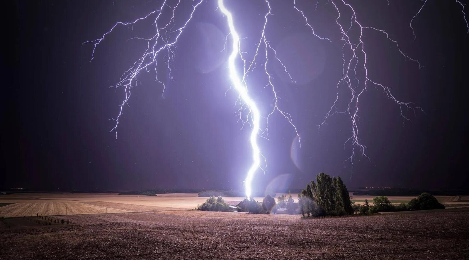 Молния природное явление. Длиться молния. Гроза. Жемчужная молния. Длиться молния.