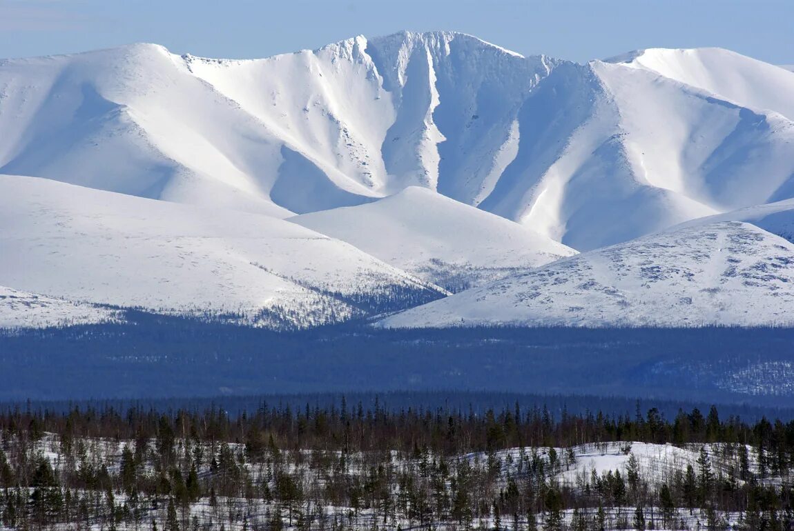 Кольский полуостров горы Хибины. Хибины горы зима. Горный массив Хибины. Горный хребет Хибины.