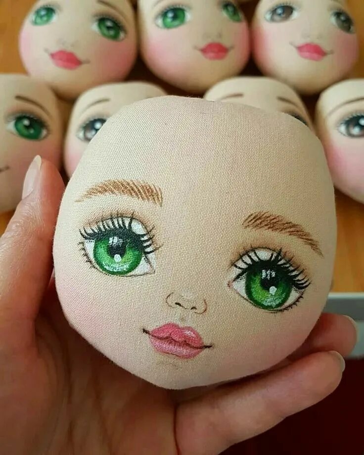 Самодельный глаз. Лицо куклы. Глаза текстильной куклы. Глазки текстильной кукле. Лицо куклы из ткани.
