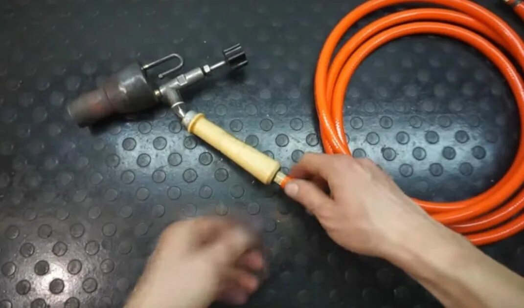 Как сделать газовую горелку из паяльной лампы. Паяльной лампы point fine х1650. переделка паяльной лампы на газ. газ горелка из паяльной лампы. паяльная лампа бензиновая горелка.