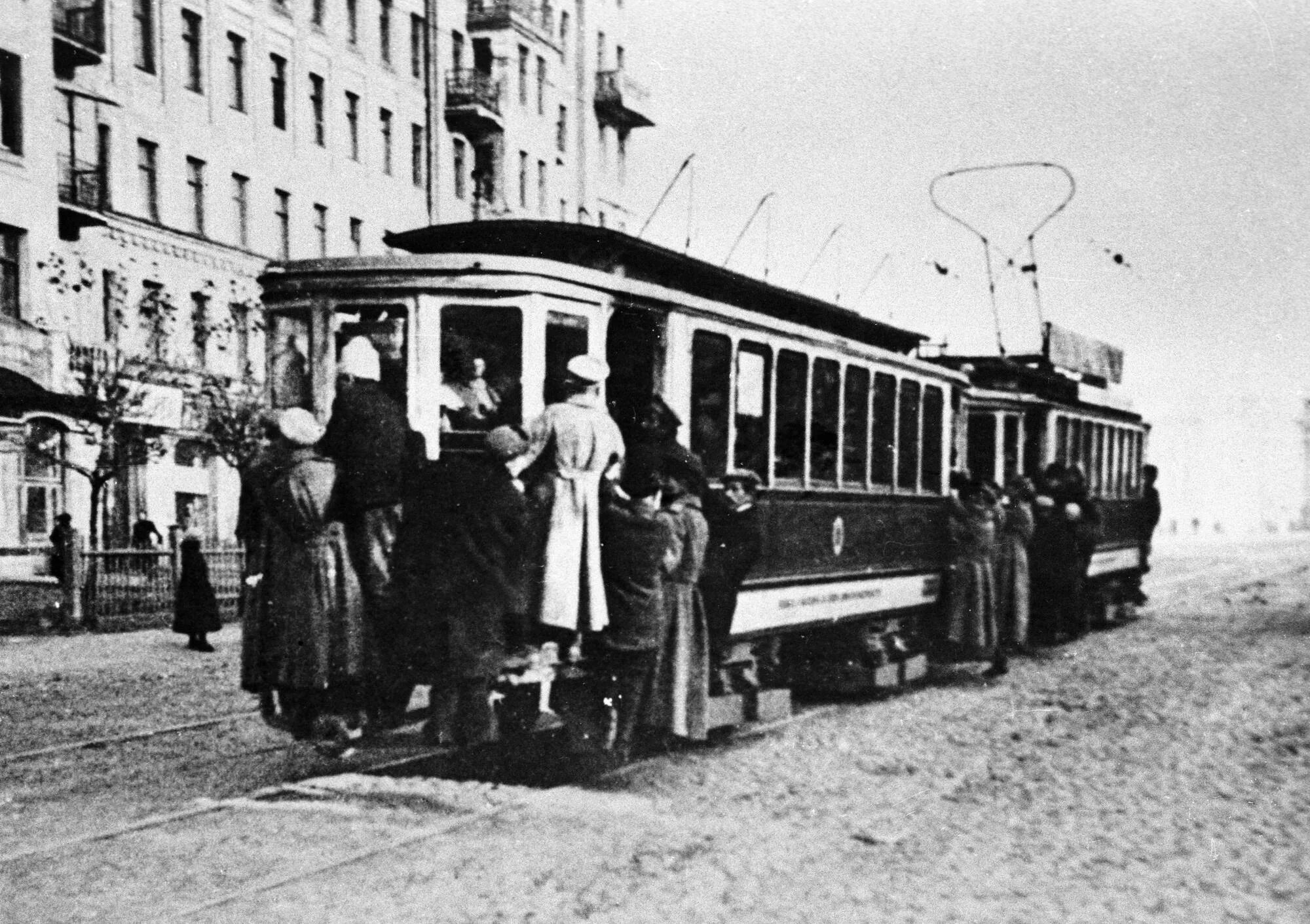 Трамваи начала 20 века в Москве. Москва трамвай в 1920е. Первая Трамвайная линия 1899 в Москве. Первый Московский трамвай 1899. Первый трамвай маршрут