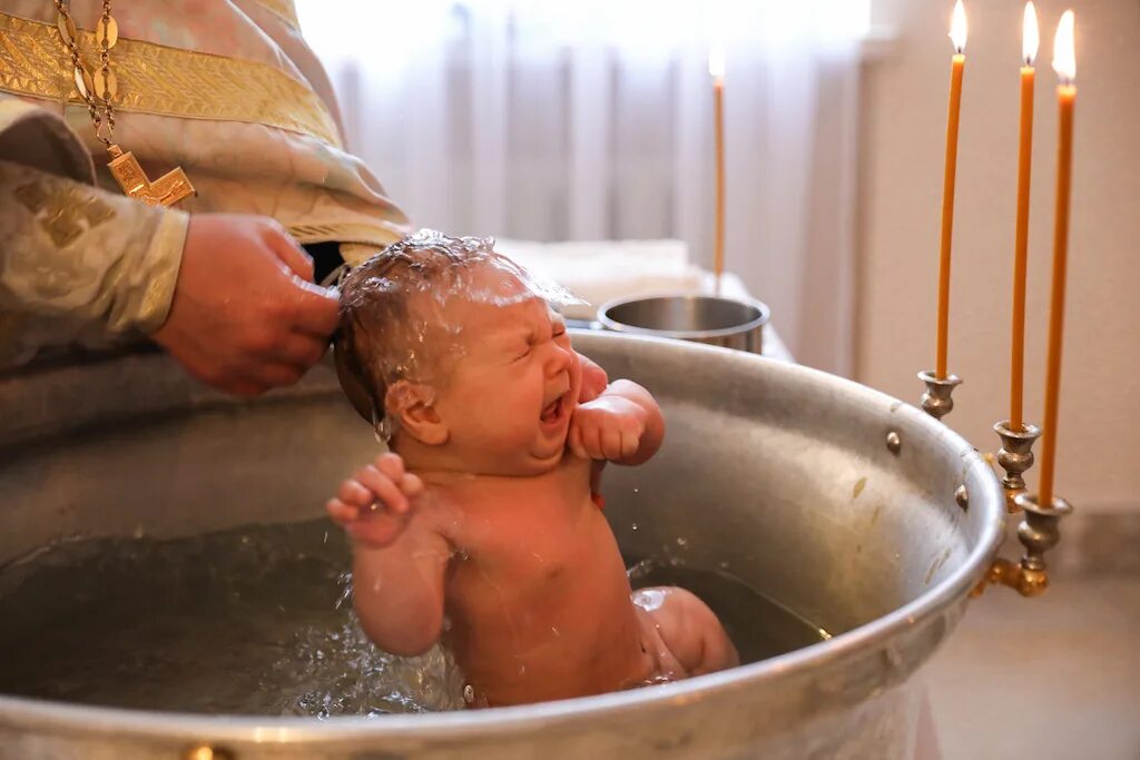 К чему снится святая вода. Святая водичка. Для Святой воды. Священная вода. Святая вода в глаза.