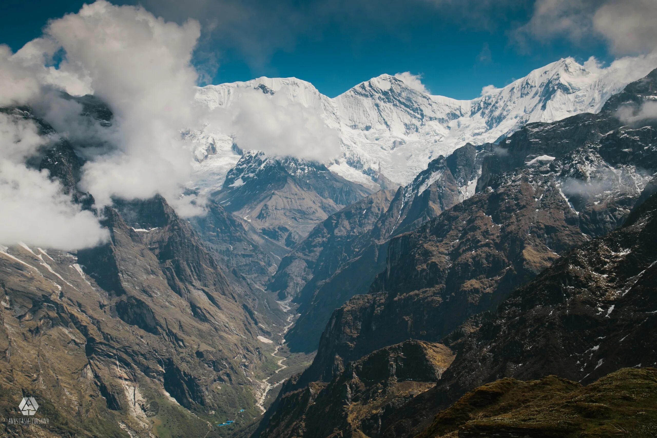 Священная гора 5 букв. Вершина Мачапучаре Непал. Гималаи. Гималаи РЕХИР. Базовый лагерь Мачапучаре.