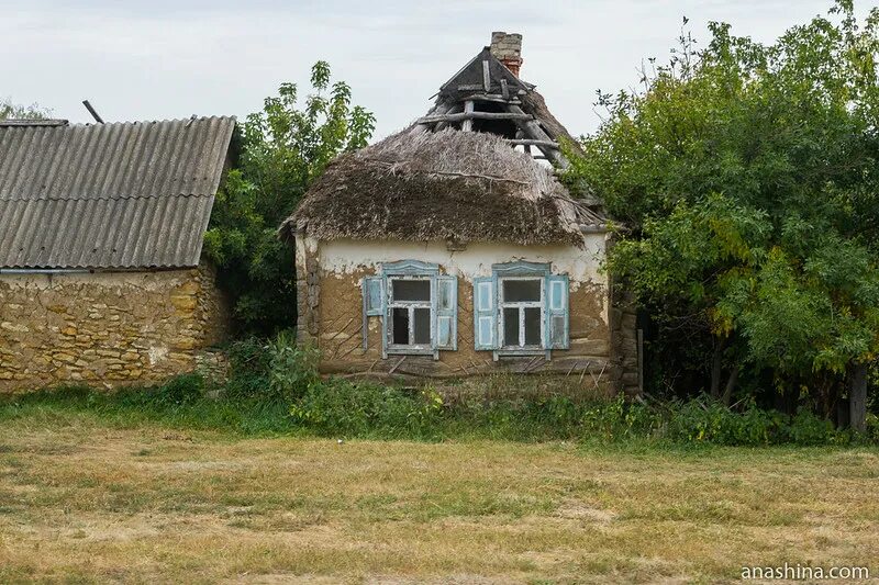 Домик деревня воронежская область. Пыховка новохоперский район. село пыховка новохоперский район воронежской. село пыховка новохоперский. хата мазанка подгоренский район воронежская область.