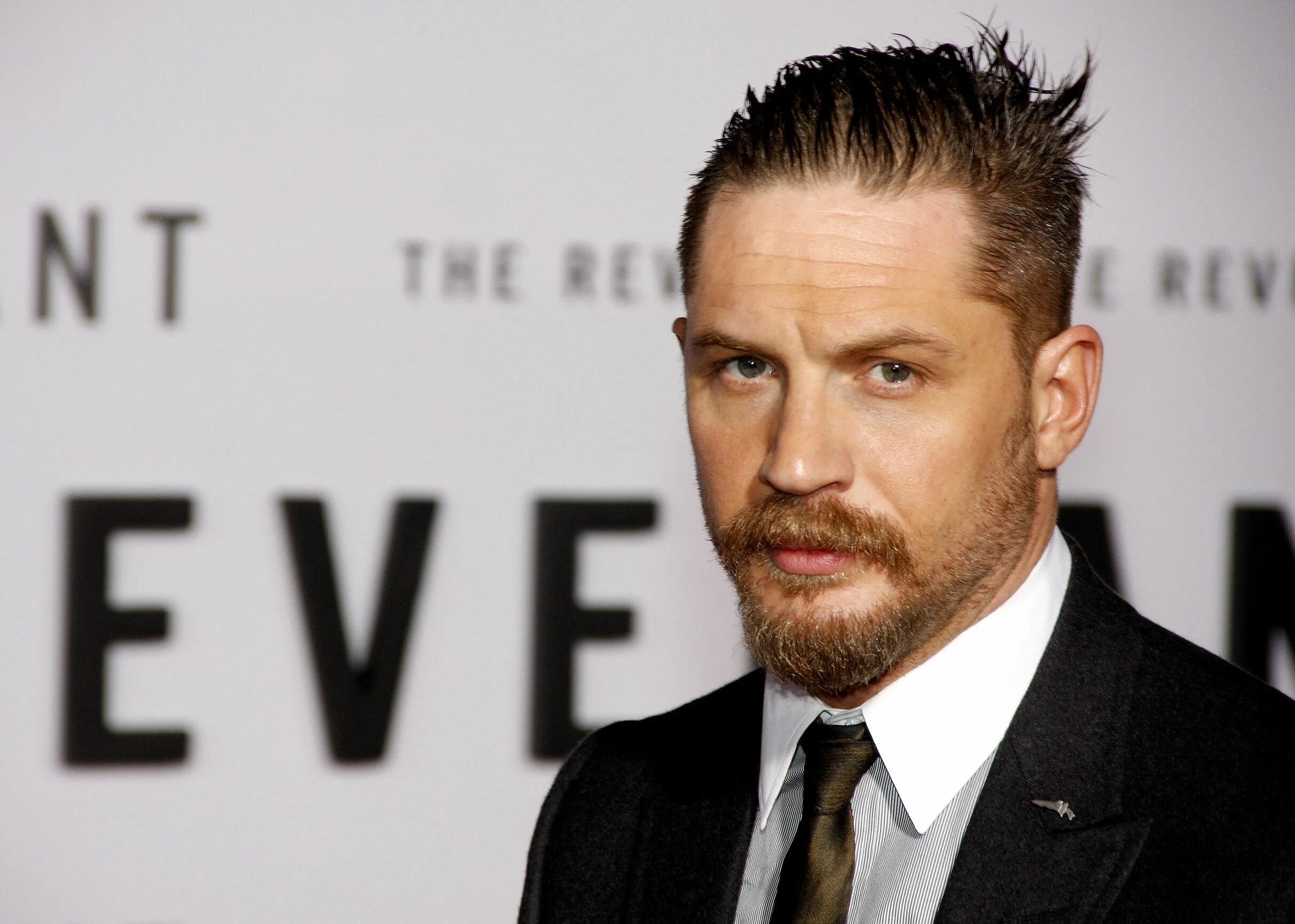 Томом харди сколько лет. Tom hardy. том харди 2025. том харди сейчас 2025. tom hardy 2025.