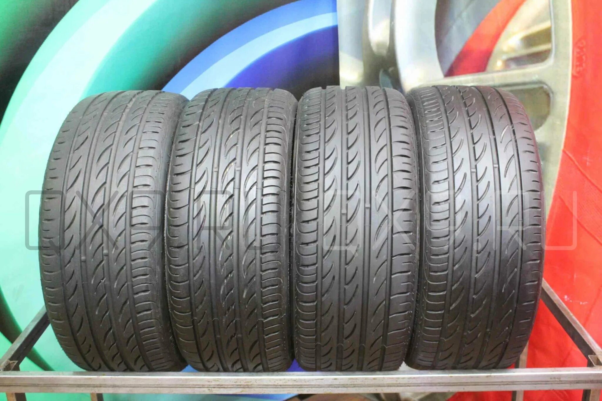 Купить шины 245 45 r19. 235/45р18 Pirelli. Автомобильная шина Pirelli p Zero Nero 205/40 r18 82v летняя. Шинный 235 45. Pirelli p Zero 255/40 r22.