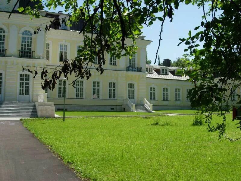 Конюшня вороново можайский район. Вороново конюшня дмитров. Санаторий минэкономразвития вороново. Лрц санаторий вороново. Санаторий минэкономразвития вороново.