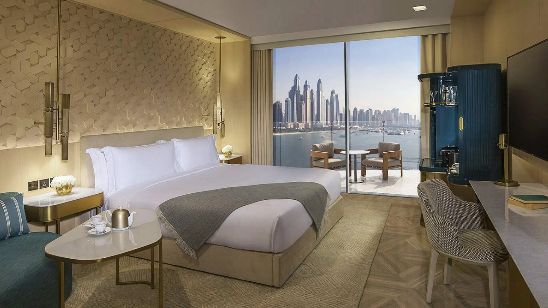 Five luxe dubai. Отель Five Palm Jumeirah Dubai. Five Palm Jumeirah 5. Hotel Apartments Дубай Palm Jumeirah. Дубай отель Файв Палм Джумейрах.
