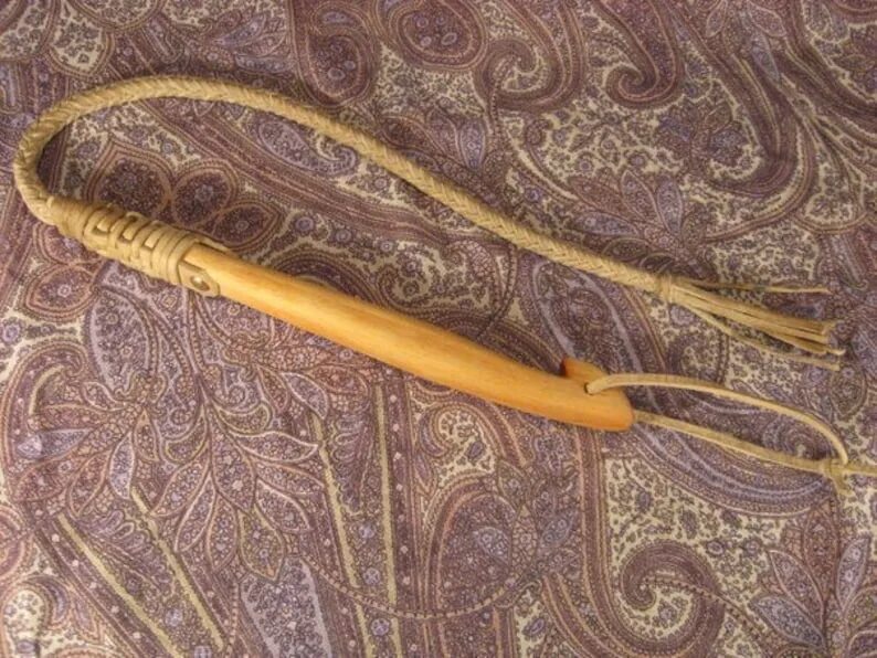 Нагайка камча. Нагайка камча. Казахская плетка камча. Татарская камча. Татарская камча.