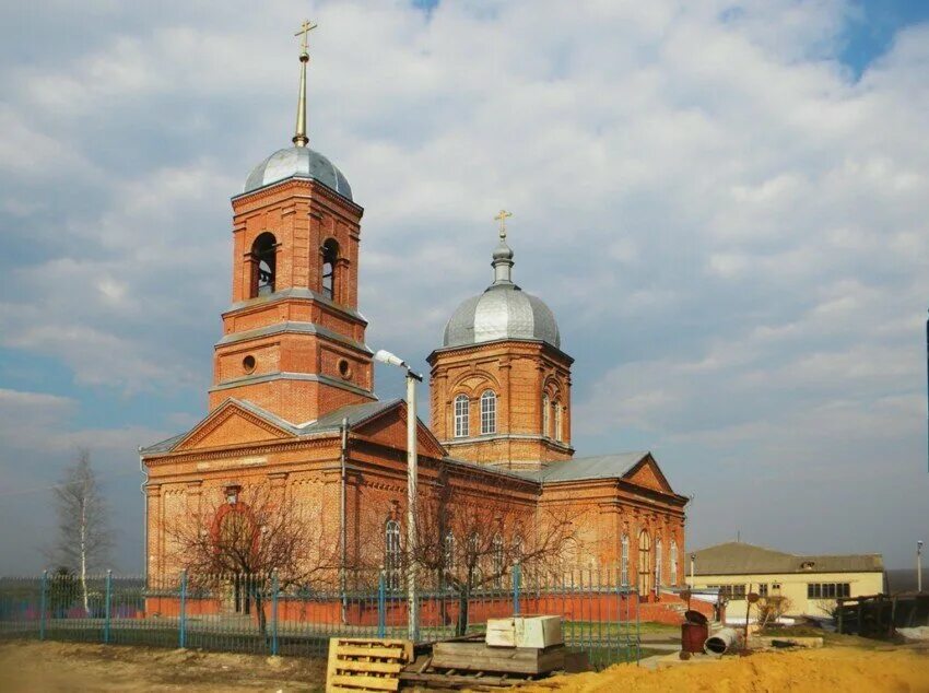 Д гирьи беловский. Храм в вишнево Беловского района. Курская область Беловский район село вишнево храм. Беловский район Курская область храм. Церковь Покрова Пресвятой Богородицы Курск.