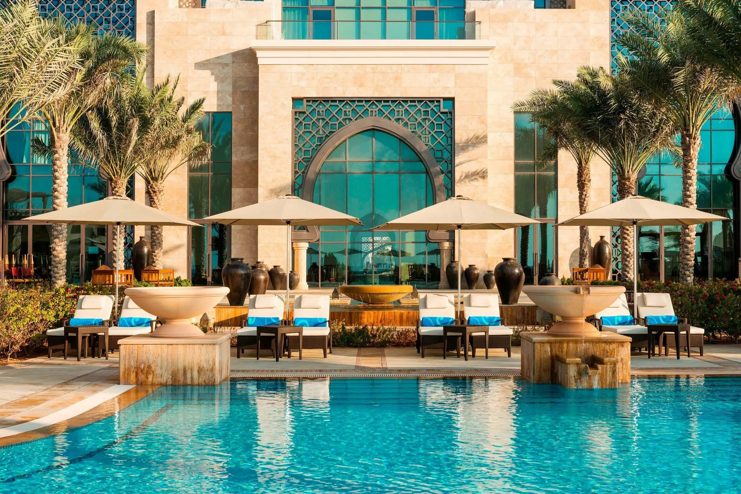 Ajman отель оаэ. Отель аджман сарай оаэ. ajman hotel дубай. ajman saray a luxury collection resort 5. аджман отель 5 звезд оаэ палас резорт.