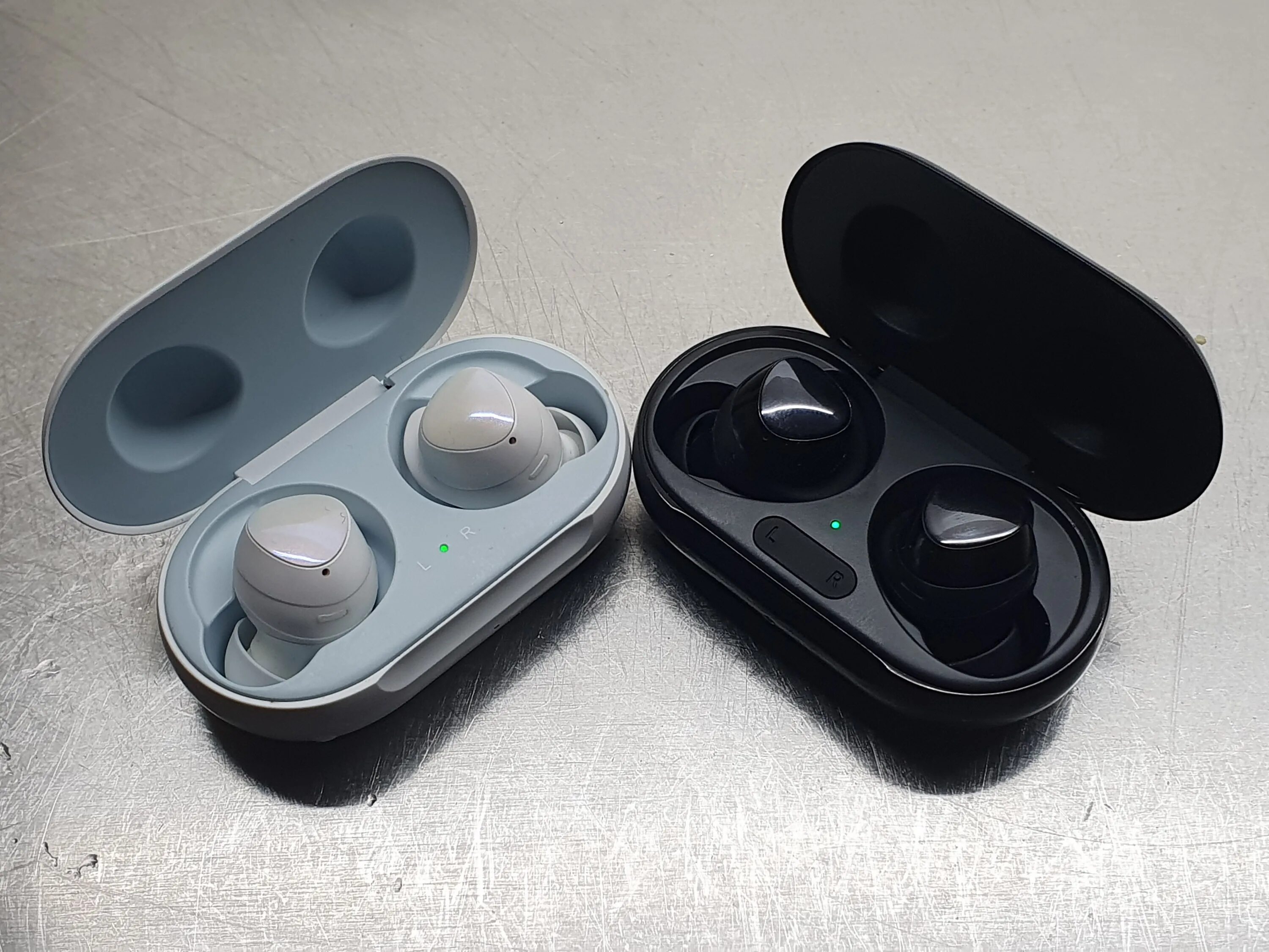 Samsung Galaxy Buds 1. Samsung Galaxy Buds Plus. Наушники Samsung Galaxy Buds Plus. Samsung Galaxy Buds 2 Pro. Сравнение galaxy buds