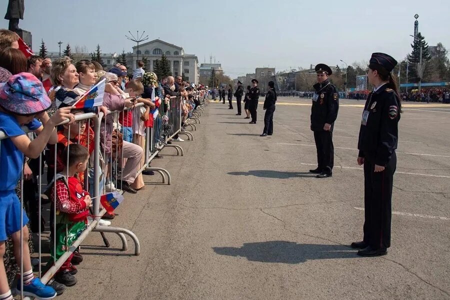 9 мая красноярский край. Празднование 9 мая. День Победы Красноярск. Фоторепортаж 9 мая. С праздником днем Победы.