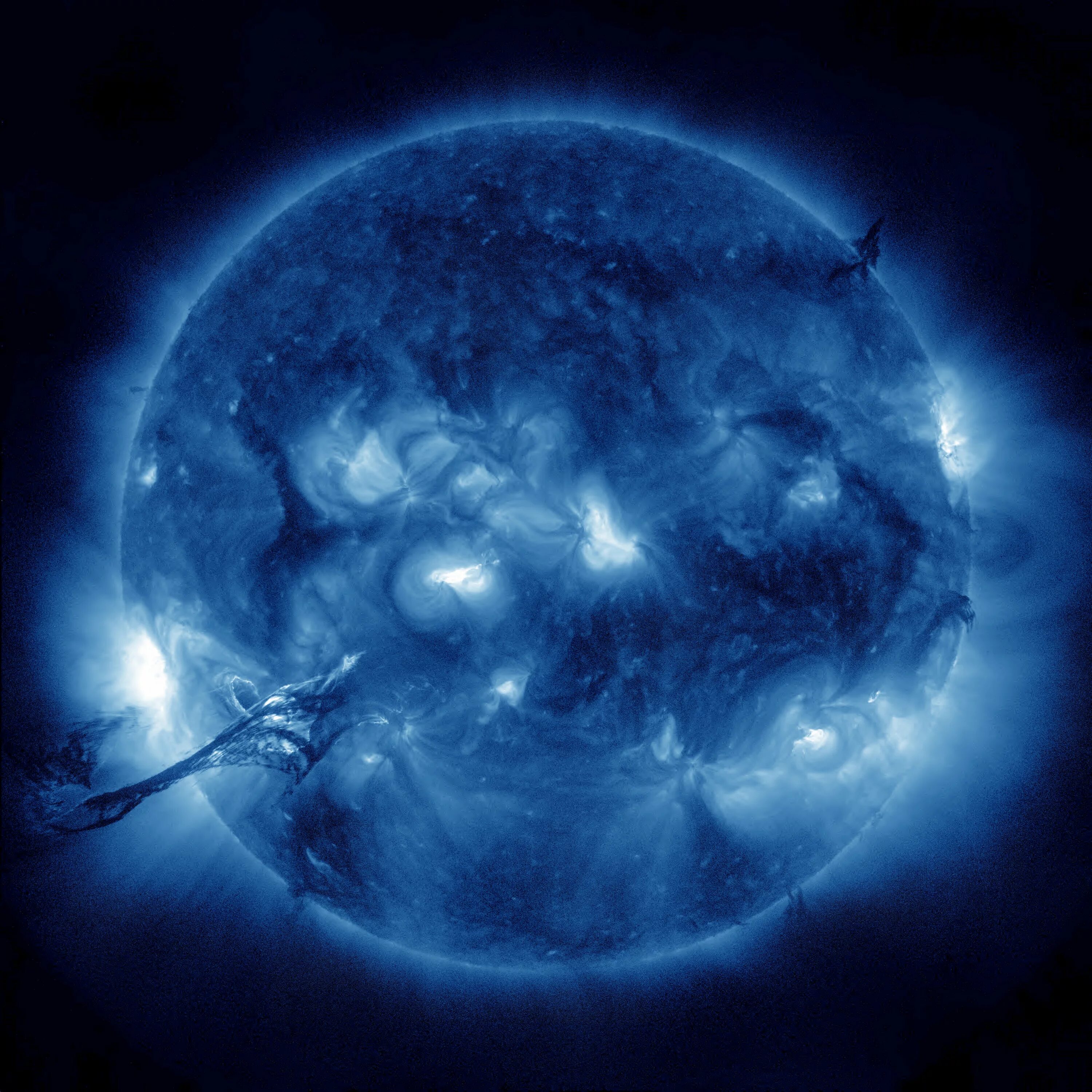 Оттенки темно синего. Темно синяя ткань. Синий цвет. Main street blues - move on. Глубокий синий цвет.