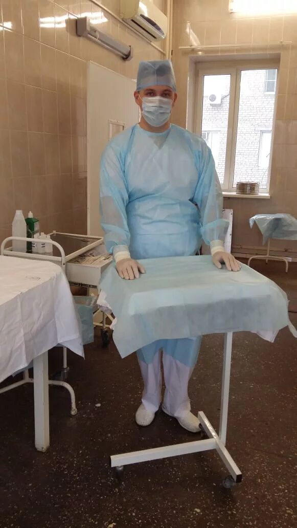 Работа медбрата в больнице. Санитарка операционного блока. медбрат в больнице. мариинская травматологическая больница.