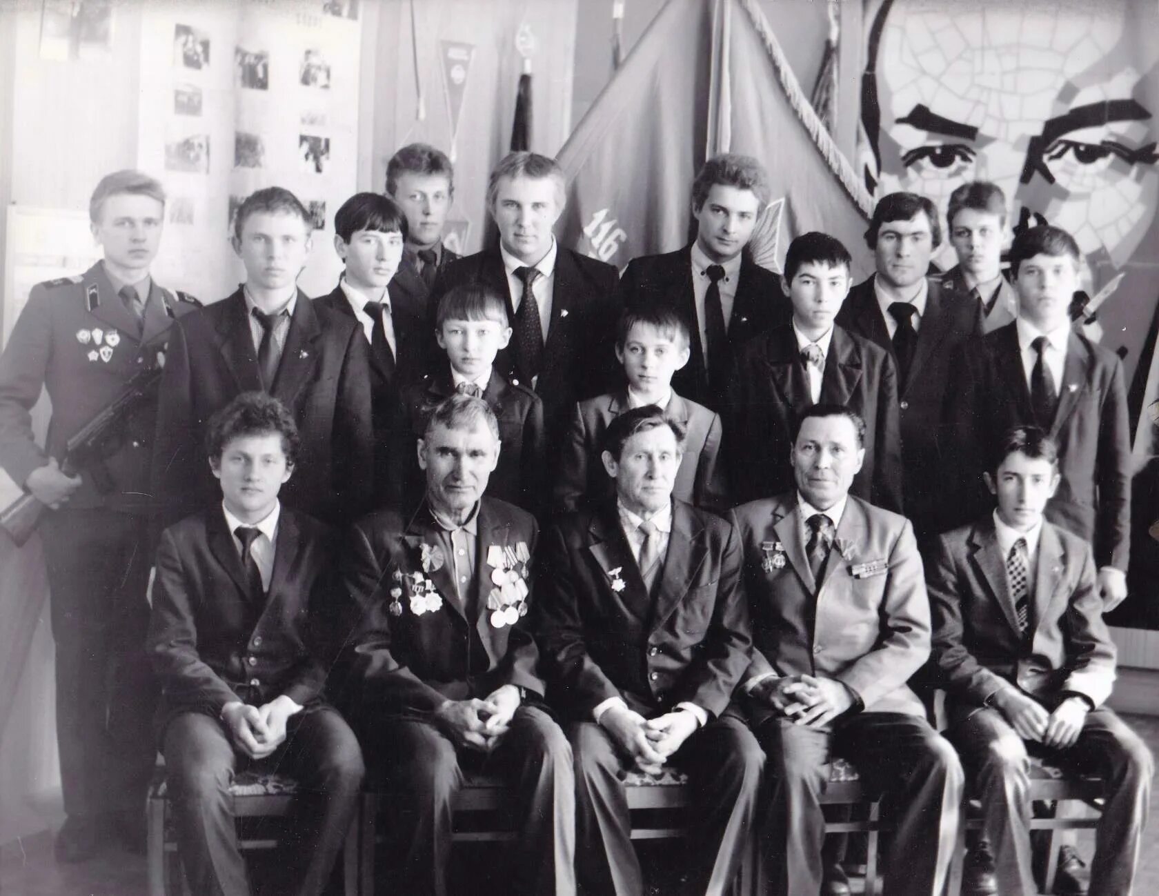 80 е гг хх в. молодежь ссср 1980е. молодежь в 80-е в ссср. хулиганы в ссср 70/80х. 80 е гг хх в.