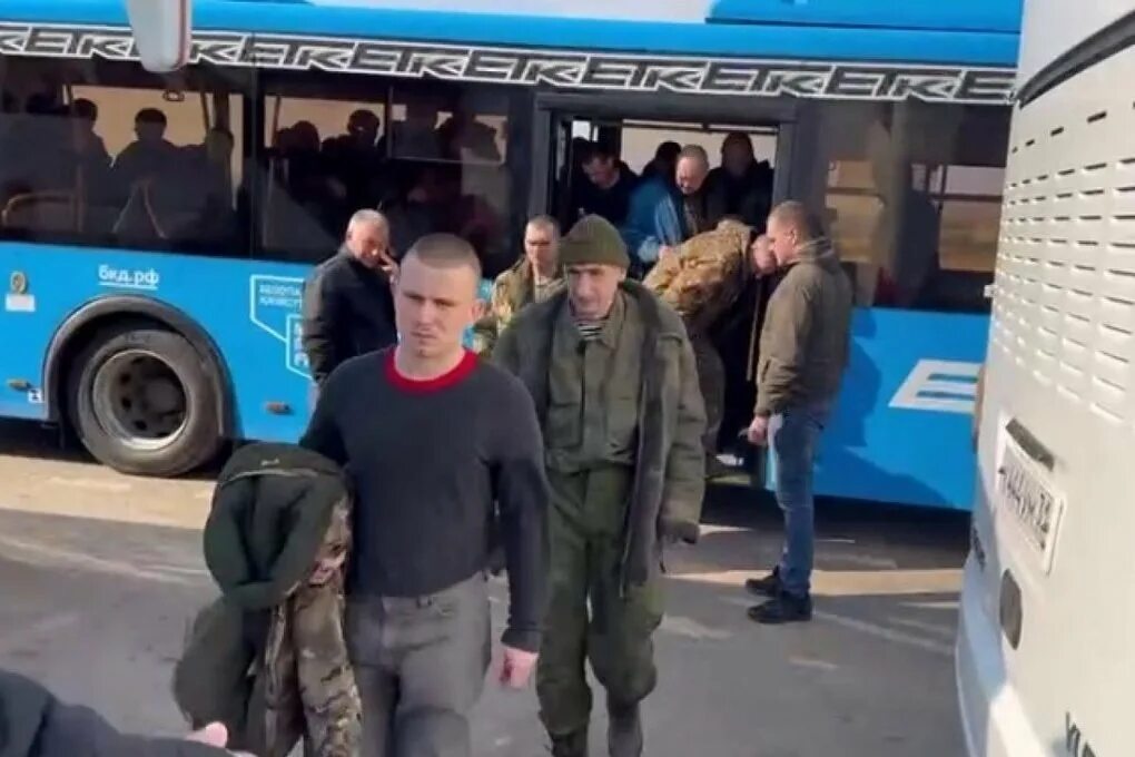 Кого освободили из плена сегодня. Кого освободили из плена сегодня. Российский солдат. Кого освободили из плена сегодня. Российский солдат.