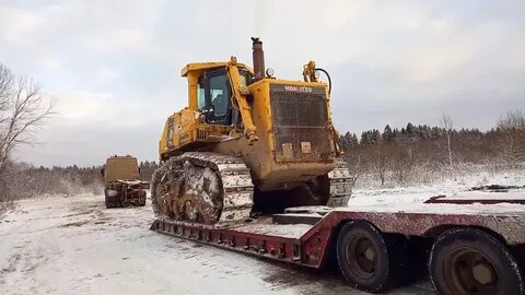 Перевозка бульдозера на трале