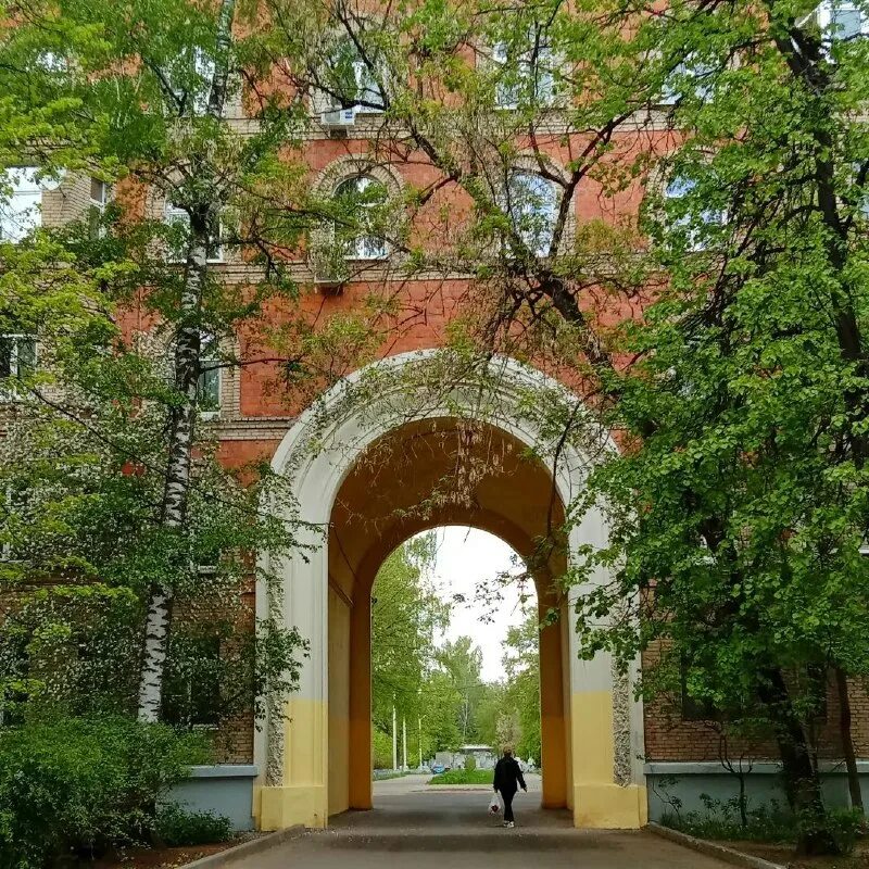жуковский, ул. томск улица жуковского 35. памятник николаю егоровичу жуковскому памятник в жуковском. чкалова д. жуковский город московской области.
