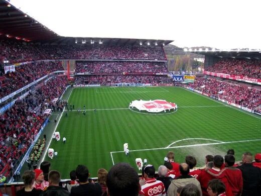 Стандард Льеж стадион. Морис Дюфран. Stade Maurice Dufrasne. ФК Стандард Бельгия. Стадион стандарт