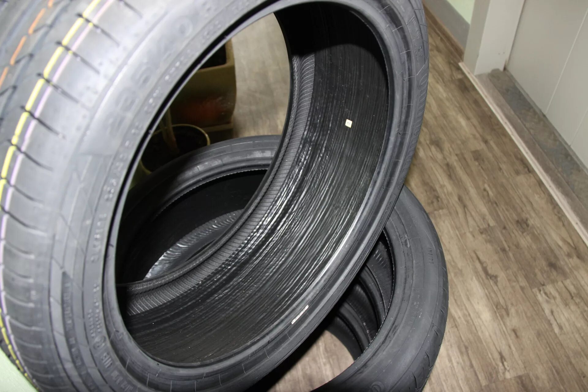 Continental wintercontact ts 860. Континенталь севастополь. Шины continental contiseal. Шины continental contiseal. Continental contisportcontact 5 225/45 r17.