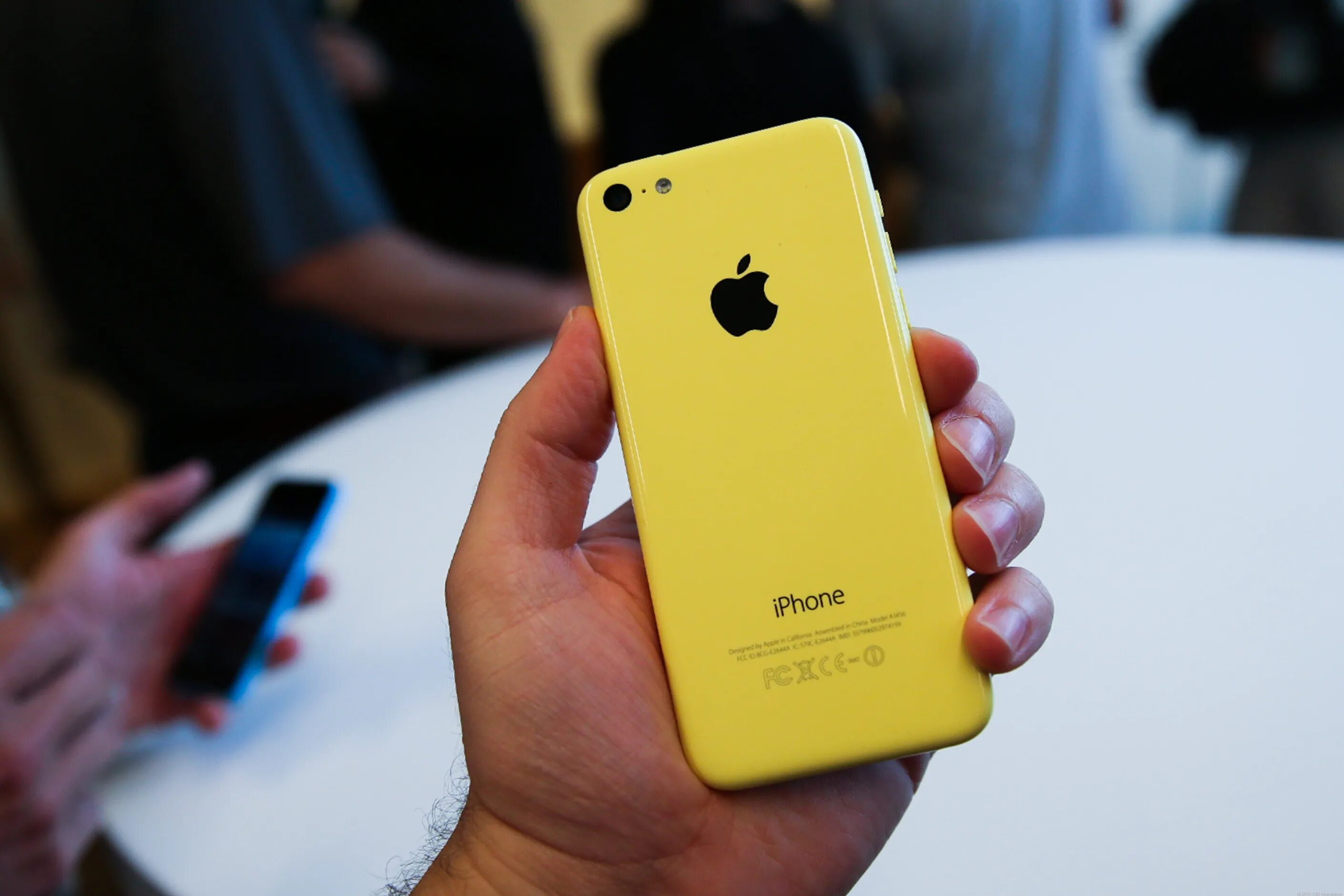 Телефон 5с. Iphone 5c. Iphone 5c Yellow. Iphone 5c желтый. Айфон 5 си.