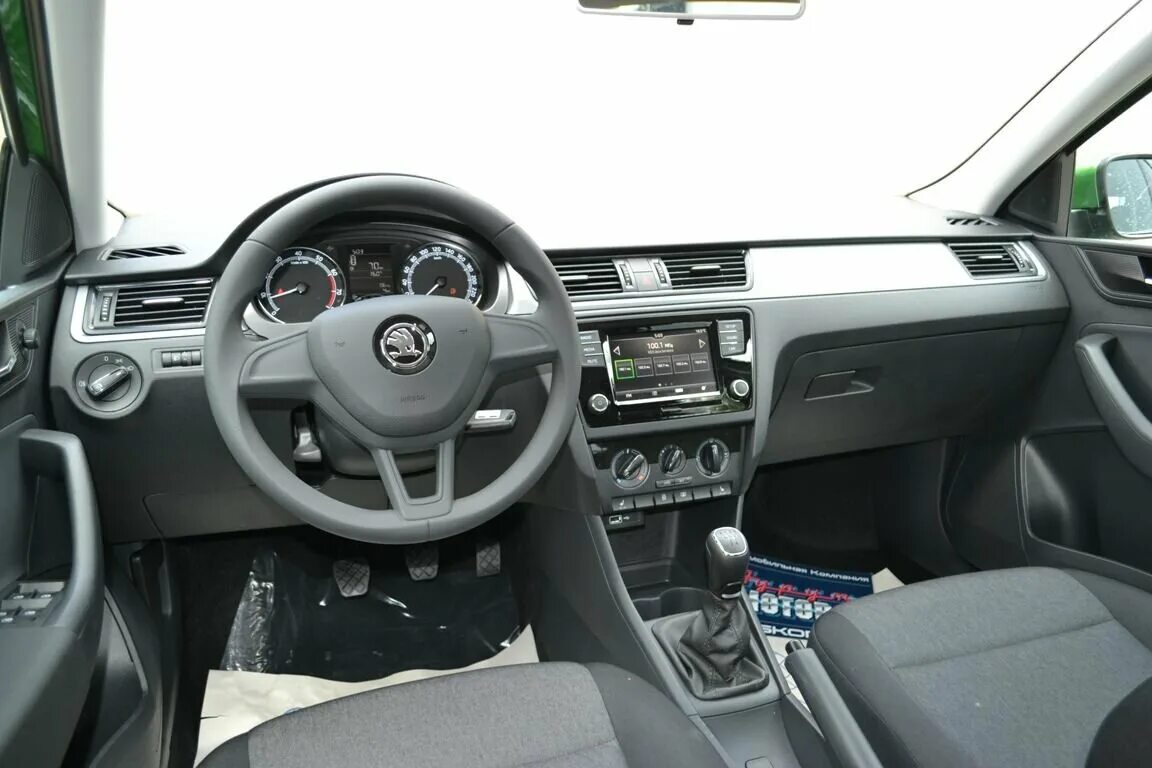 Шкода рапид 2019 автомат. Skoda rapid 2025 active. шкода рапид 2019 комплектации. skoda rapid 2016 салон. skoda rapid 2025.