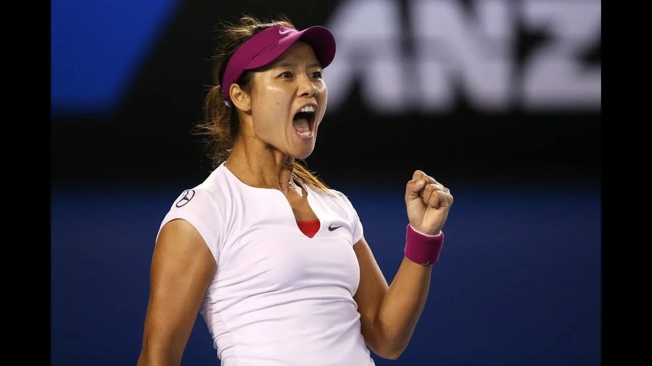 Li na tennis. Ли на зарубежных сайтах. Ли. Ли на зарубежных сайтах. Китаянка ли на теннис.