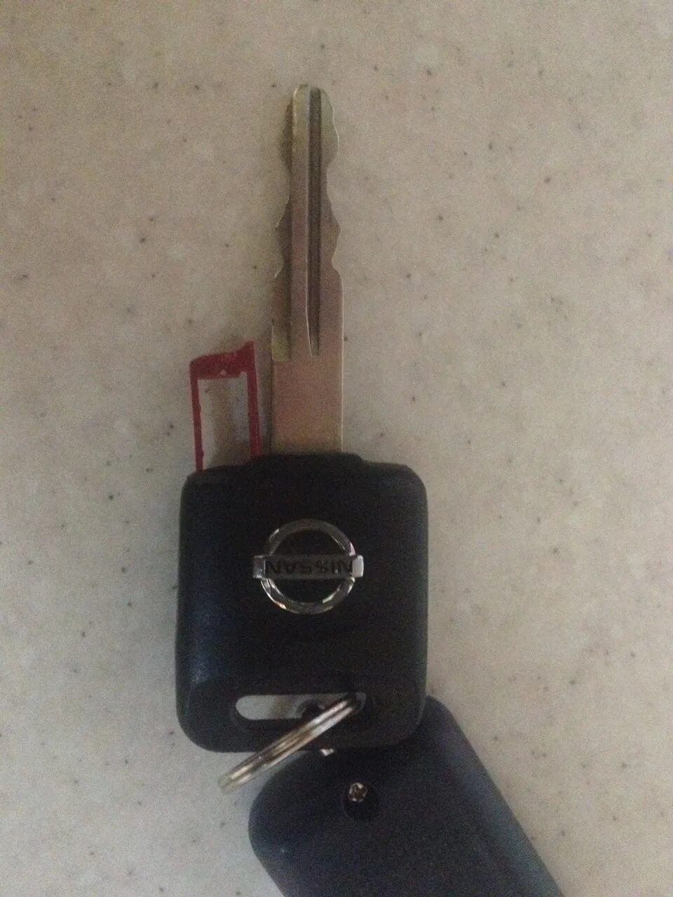 Nissan Almera Classic ключ. Ключ Альмера Классик b10. Nissan Альмера Классик ключ. Чип в Ключе Ниссан Альмера.