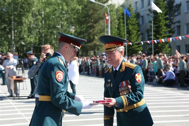 Нви внг рф. Институт войск национальной гвардии Новосибирск. НВИ выпуск 2022. Новосибирский институт войск национальной гвардии выпуск. НВИ Яковлева.