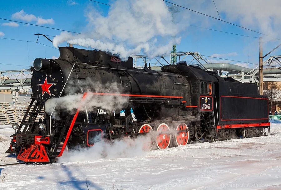 Танк паровоз. Паровоз карандашом и акварелью. Часы паровоз. Паровоз франция 19 век часы. Старинный поезд.