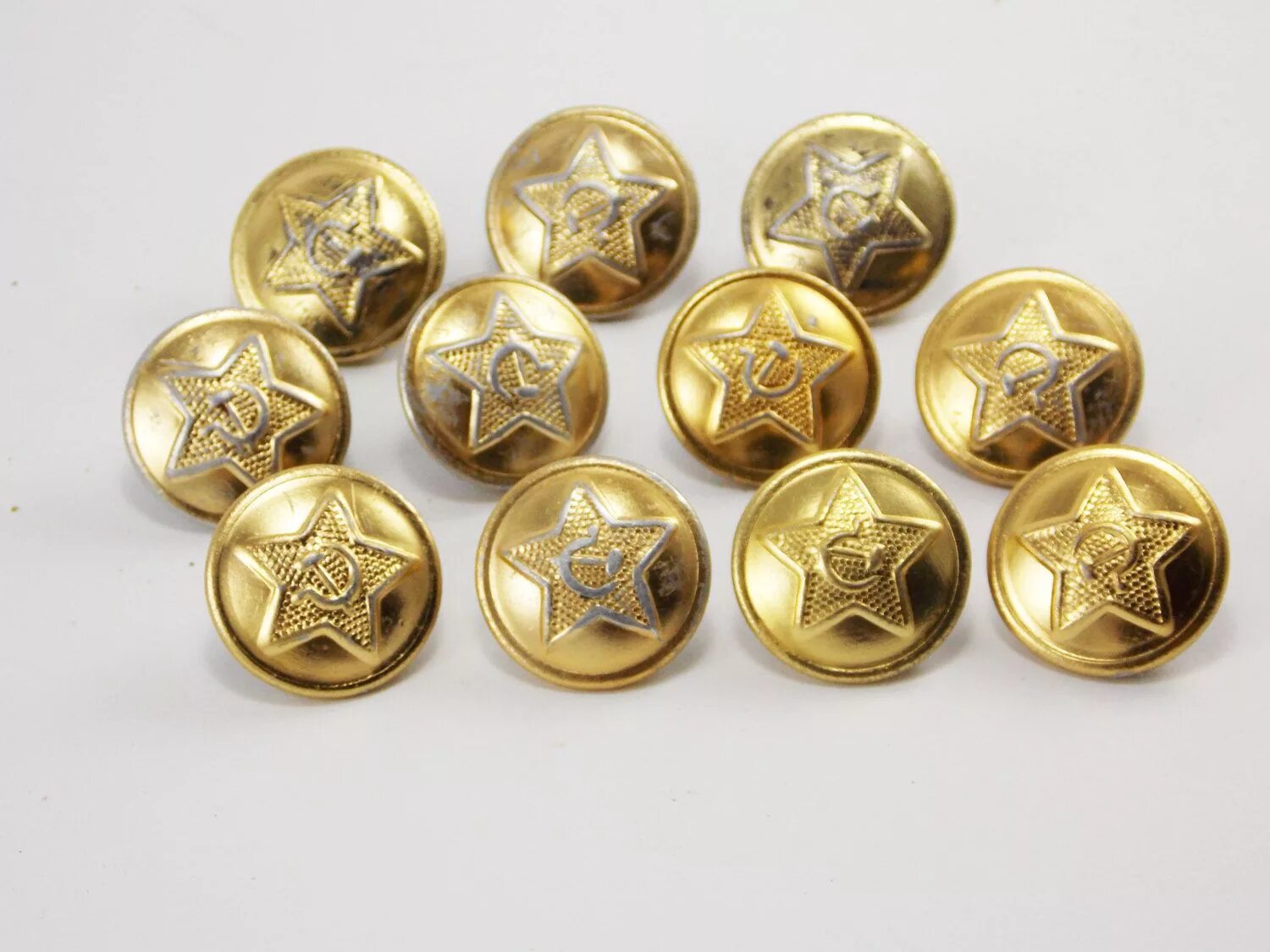 22 buttons. Пуговица в форме звезды. пуговица в форме треугольника. gold shank military buttons. dating old metal buttons.