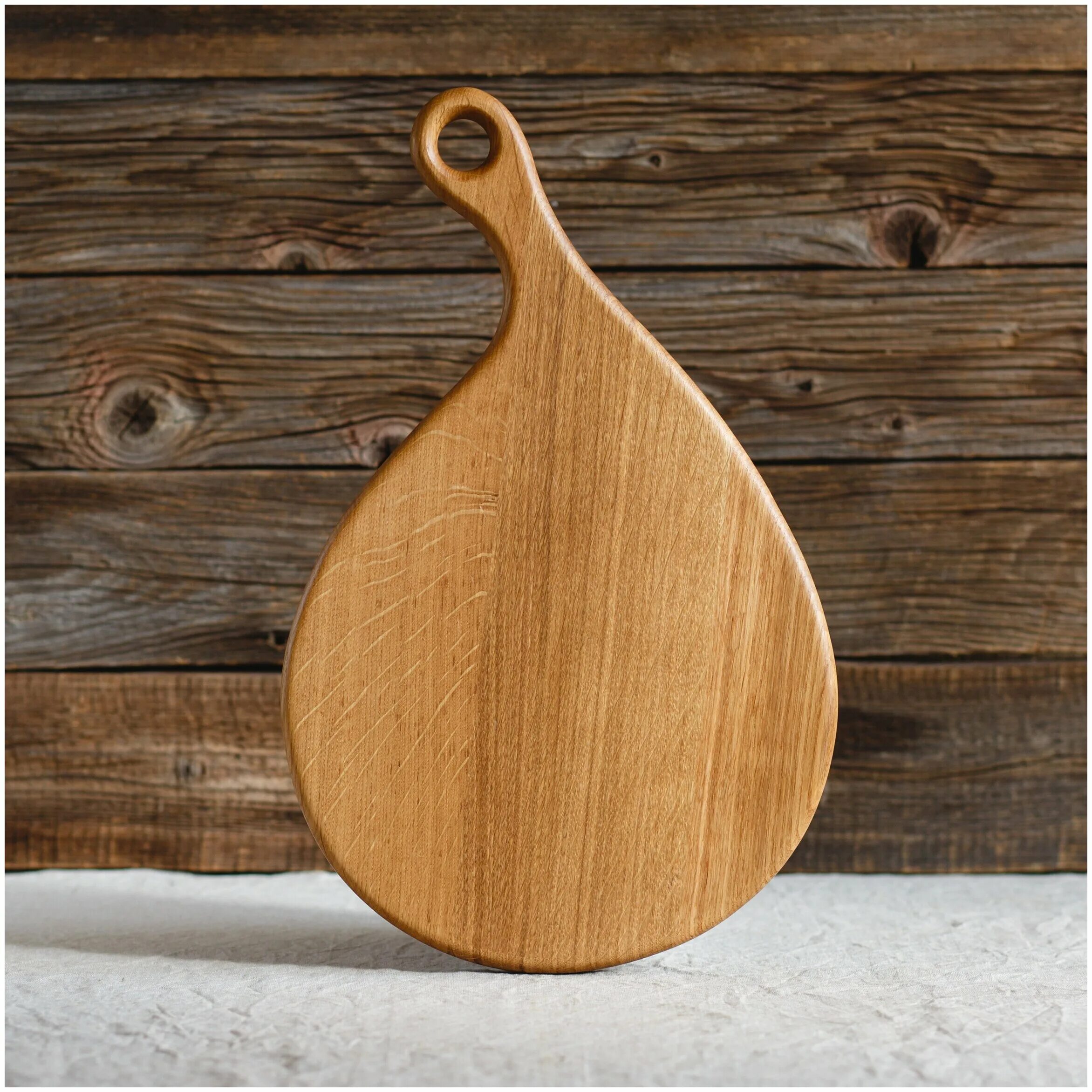 Предметы из дерева мануфактура голубиных. Мануфактура голубиных. Пасхальная гравировка. Мануфактура голубиных великий новгород. Разделочные доски с гравировкой из дерева.