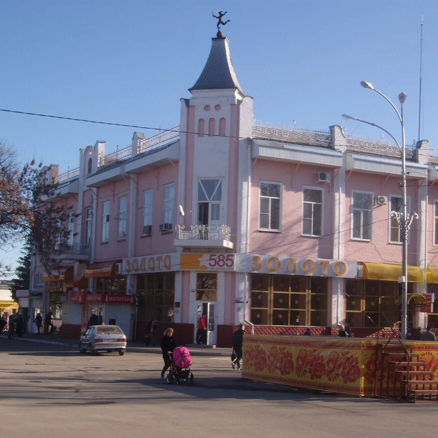 Фото лабинска краснодарского края. Город Лабинск Краснодарский край. Здание бывшего кожевенного магазина г Лабинск. Лабинск Лабинск, Краснодарский край. Улица Константинова Лабинск.