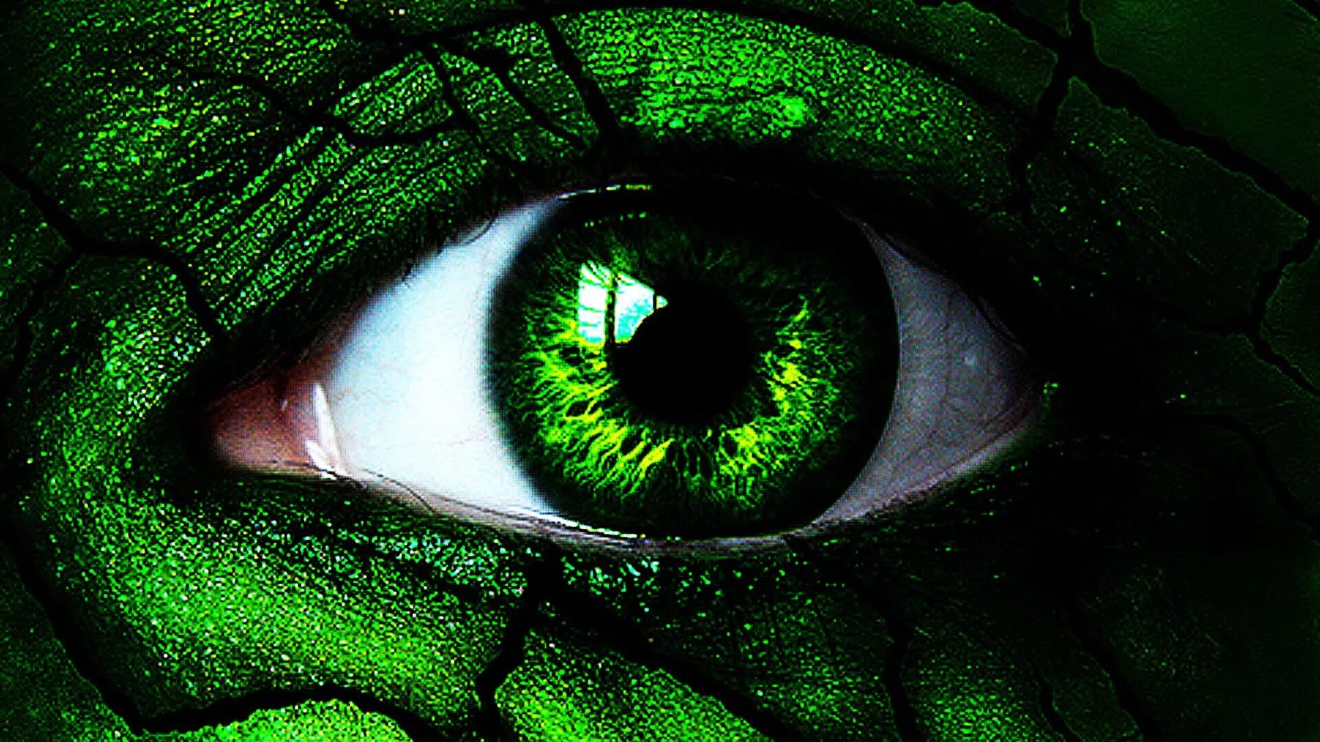 Тайпан глаза изумруды песня. Грин монстр Грин. Красивые зеленые глаза. Изумрудный цвет глаз. Изумрудно зеленые глаза.